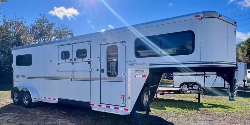2007 Sundowner (2+1)  3 Horse Straight Load Gooseneck Horse Trailer