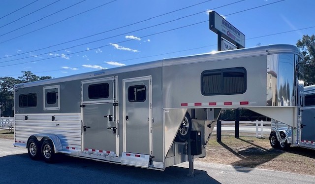 2026 Cimarron Norstar WARMBLOOD 2+1 - White -  3 Horse Straight Load Gooseneck Horse Trailer SOLD!!! 