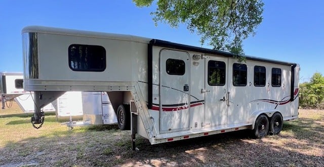 2000 Kiefer   4 Horse Slant Load Gooseneck Horse Trailer