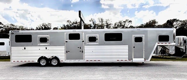 2027 Cimarron Head to Head (+1)  6 Horse Straight Load Gooseneck Horse Trailer SOLD!!! 