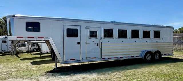 2025 Featherlite   6 Horse Slant Load Gooseneck Horse Trailer