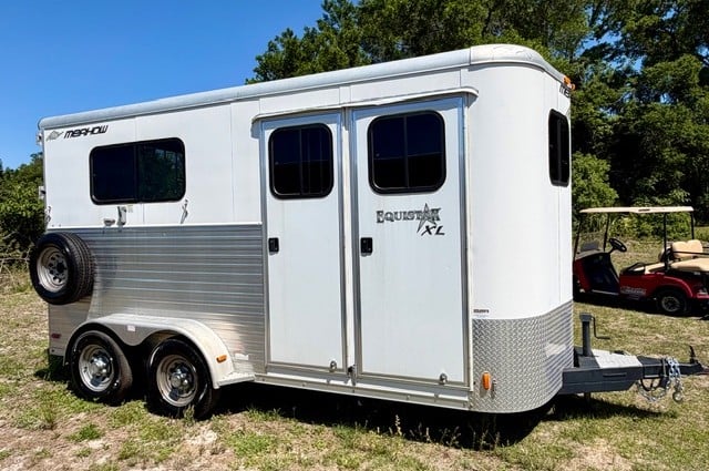 2011 Merhow   2 Horse Straight Load Bumperpull Horse Trailer SOLD!!! 