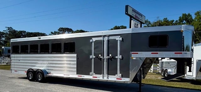 2026 Merhow TRAINERS TACK   6 Horse Slant Load Gooseneck Horse Trailer