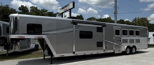 2023 Merhow Stampede - 16' Shortwall -  4 Horse Slant Load Horse Trailer With Living Quarters