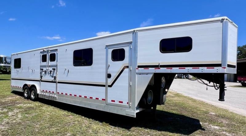 2012 Jamco Head to head  6 Horse Straight Load Gooseneck Horse Trailer SOLD!!! 