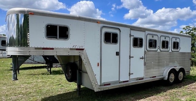 2000 Exiss   4 Horse Slant Load Gooseneck Horse Trailer