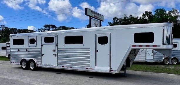 2025 Cimarron Norstar Head to Head - White -  5 Horse Straight Load Gooseneck Horse Trailer