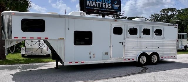 2007 Cimarron Norstar 9' Living Quarters  4 Horse Slant Load Gooseneck Horse Trailer With Living Quarters