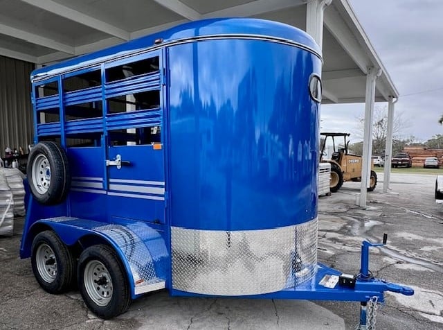 2025 Bee Durango 10' Livestock Bumperpull 
