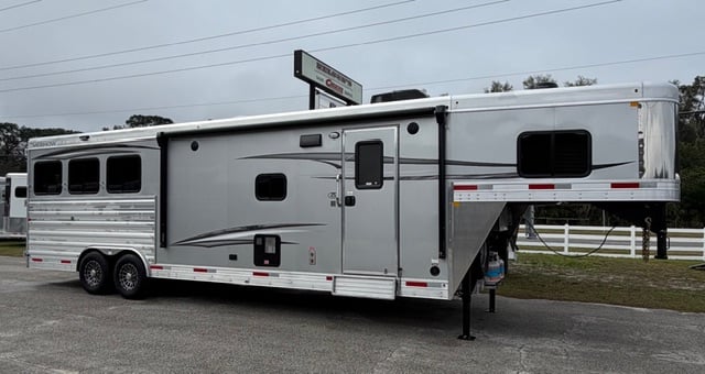 2026 Merhow - 12'6 Shortwall -  3 Horse Slant Load Gooseneck Horse Trailer With Living Quarters