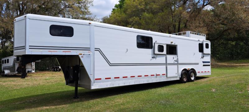 2003 Jamco Head To Head  6 Horse Straight Load Gooseneck Horse Trailer SOLD!!! 
