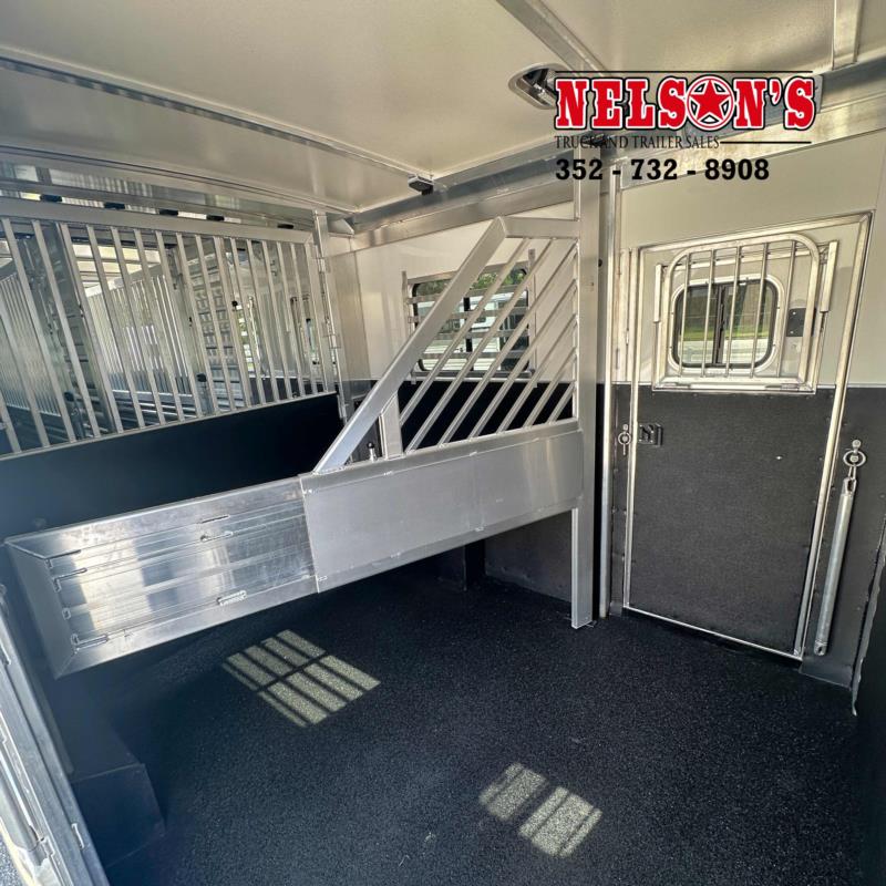 2027 Cimarron Norstar (6+2) Head to Head 6 Horse Straight Load Gooseneck Horse Trailer 2027 Cimarron Norstar (6+2) Head to Head 6 Horse Straight Load Gooseneck Horse Trailer