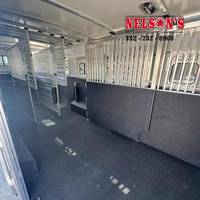 2027 Cimarron Norstar (6+2) Head to Head 6 Horse Straight Load Gooseneck Horse Trailer 2027 Cimarron Norstar (6+2) Head to Head 6 Horse Straight Load Gooseneck Horse Trailer