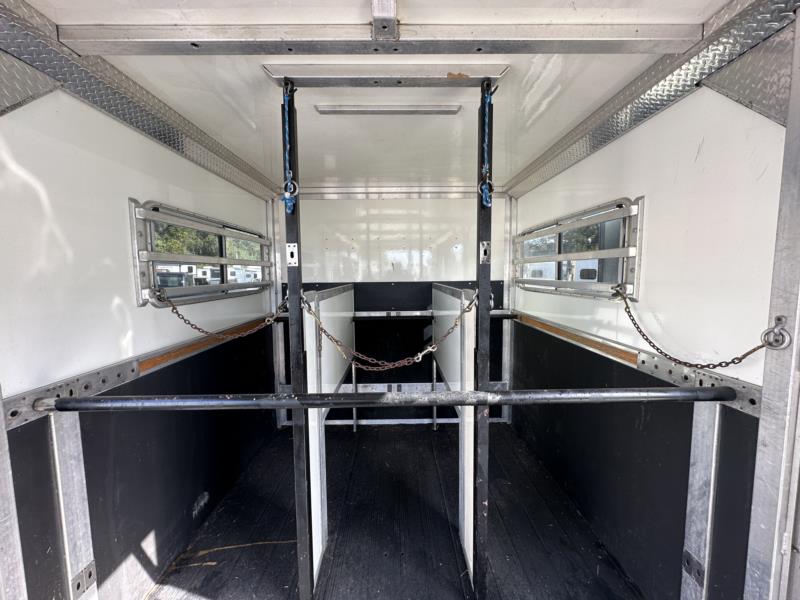 2008 Select Trailers Head to Head - White -  6 Horse Straight Load Gooseneck Horse Trailer SOLD!!! 