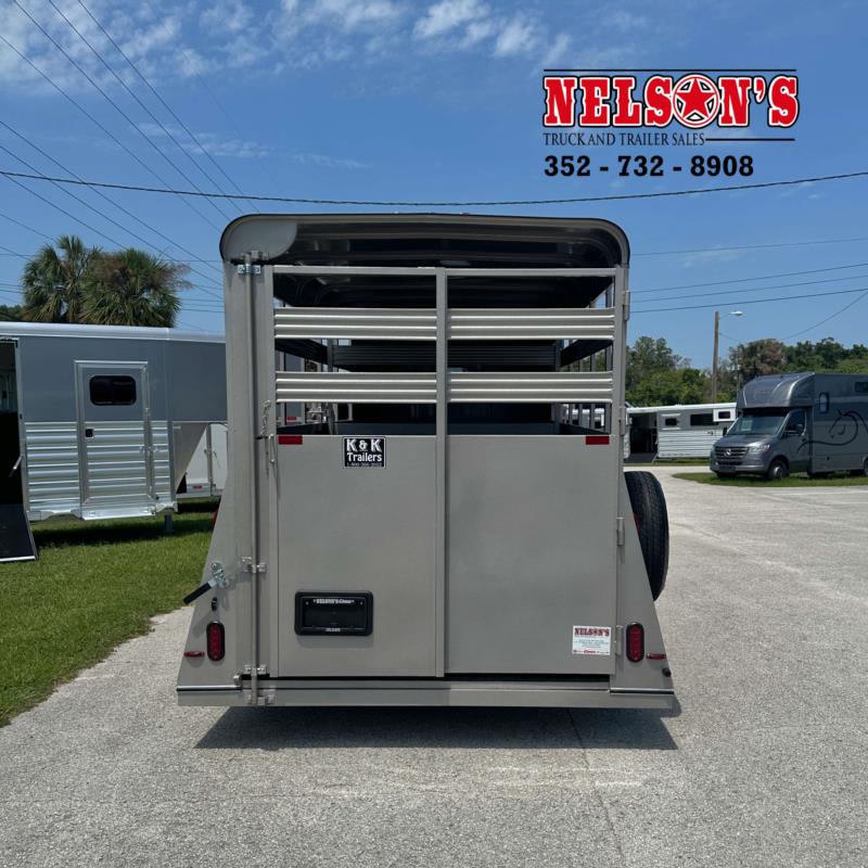 2027 Bee 16' Livestock Bumperpull 2027 Bee 16' Livestock Bumperpull