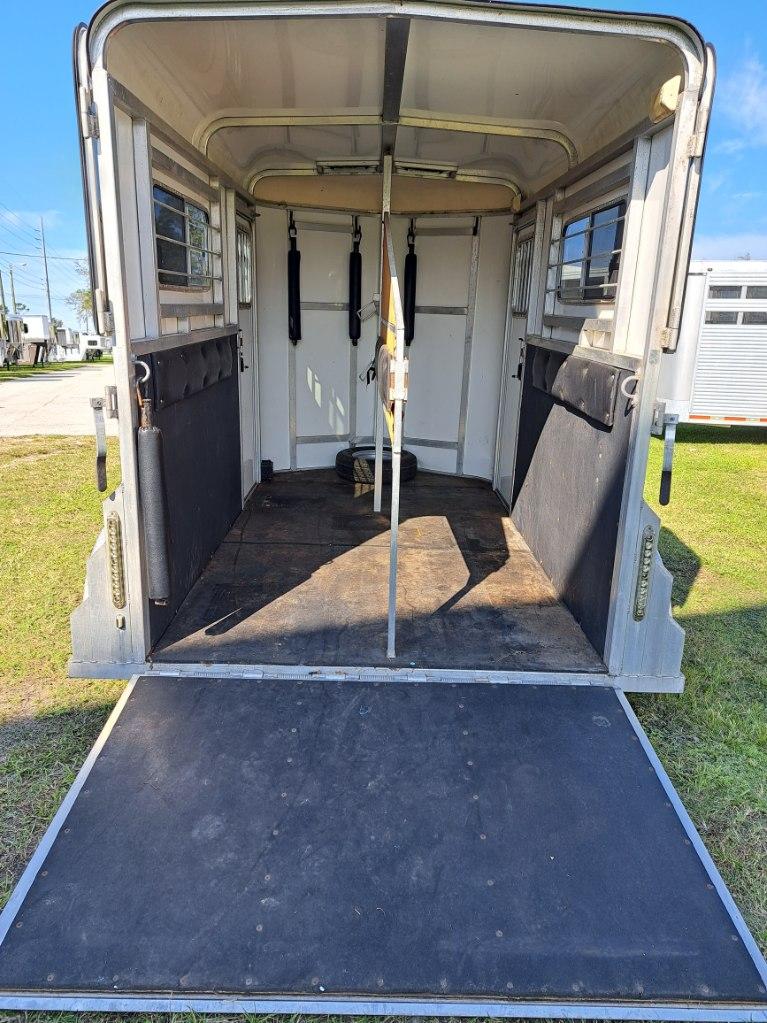 2011 Trailers USA   2 Horse Straight Load Bumperpull Horse Trailer